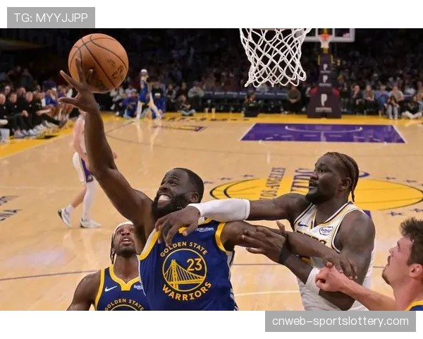 美媒提出勇士6换1交易马尔卡宁方案，涉及库明加穆迪等多位年轻球员